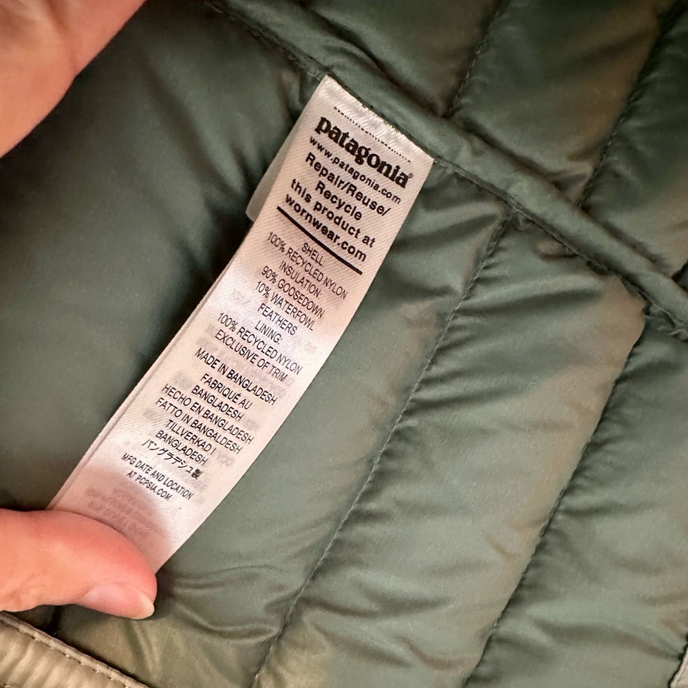 Patagonia Women’s Down Sweater Jacket - Picture 5 of 8